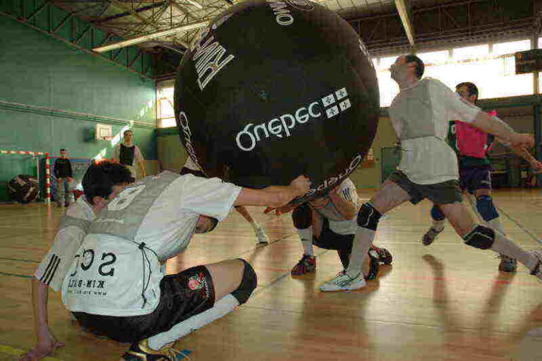 Kinball - na czym polega? Zasady rozgrywki