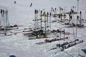 Narciarstwo dowolne - czym jest i na czym polega?