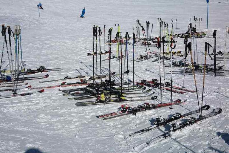 Narciarstwo dowolne - czym jest i na czym polega?