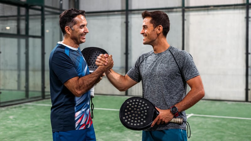 Het padelspel versus tennis en squash - verschillen en overeenkomsten